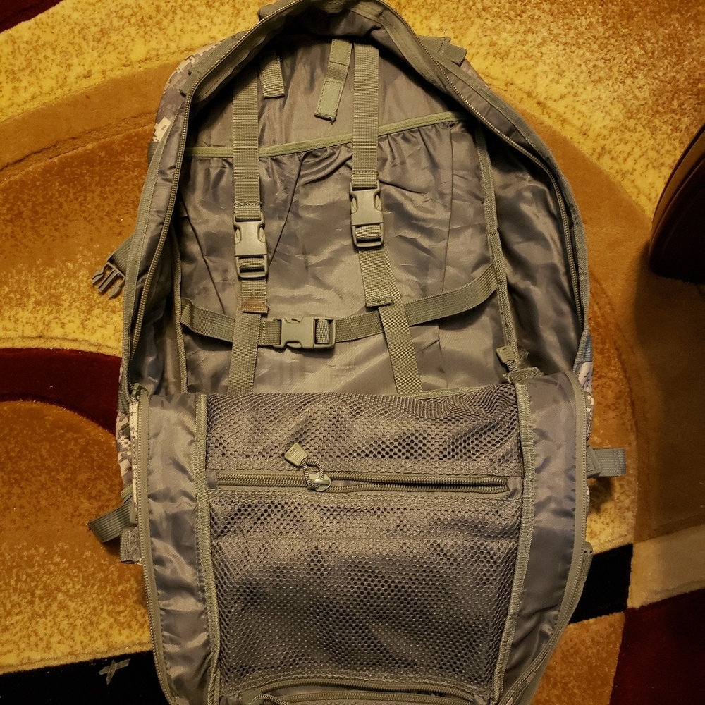 ACU Day Backpack - Picture 5 of 7